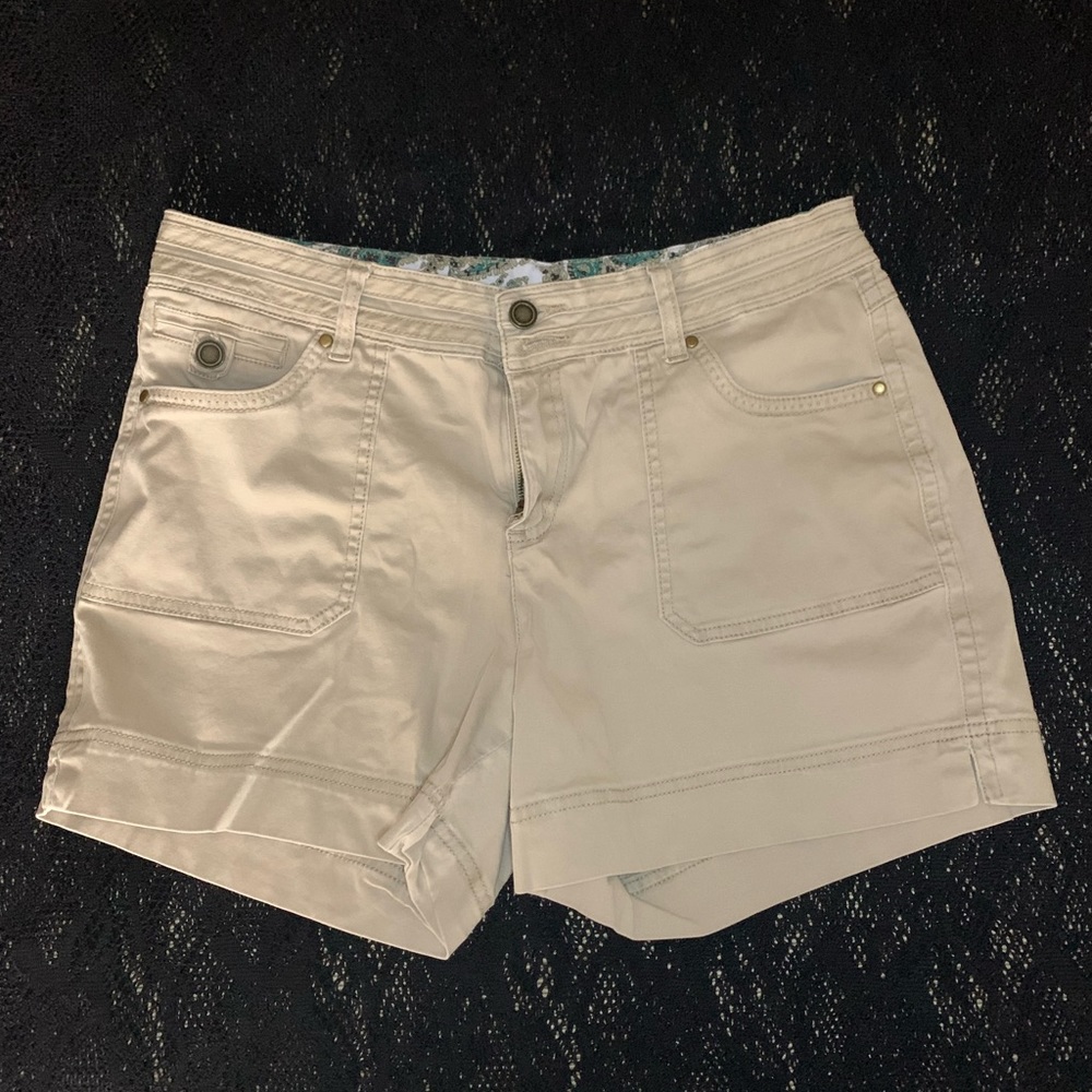 Women’s Khaki Short